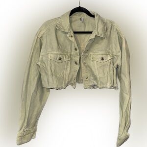 Zara Cropped Light green distressed jean jacket